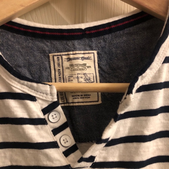 SZ small.  Mens.  Striped long sleeve Cotten tee (Henley)  buttons. - Picture 3 of 8